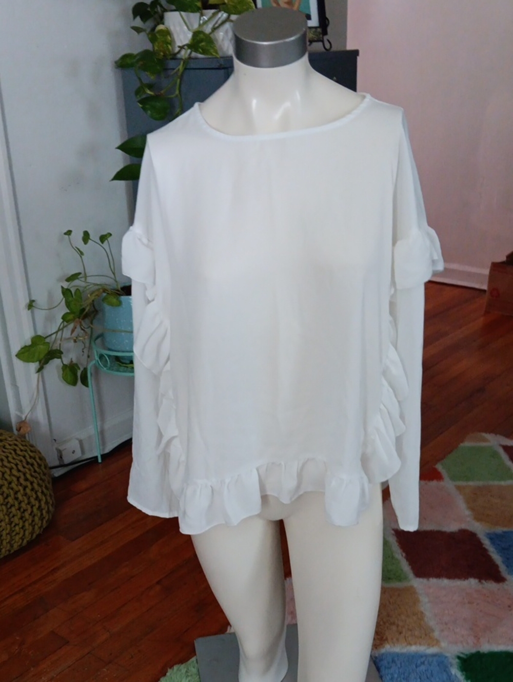 Kate & Mallory Women's Ruffley White Blouse, Size Medium
